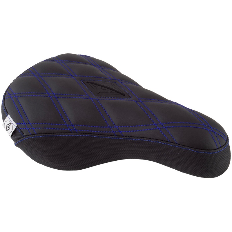 Alienation Gripper Pivotal Seat